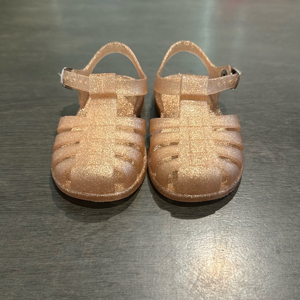 Shooshoos sandals